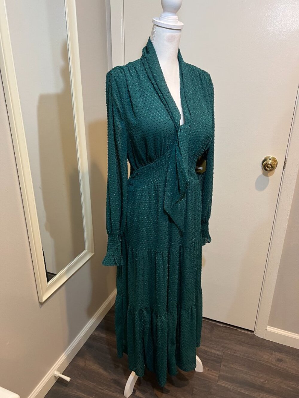 NWT RYEGRASS Emerald Green Clip Dot Long Sleeve Tie Neck Maxi Dress, Size Med - Picture 6 of 16